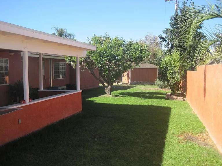 2441 Sylvian Ln — Photo 7