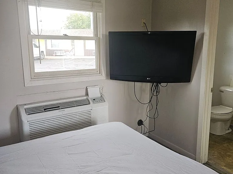 Rapids Studio Apartments — Photo 3