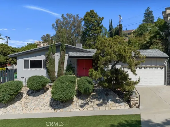 22040 Tiara St, Woodland Hills, CA 91367