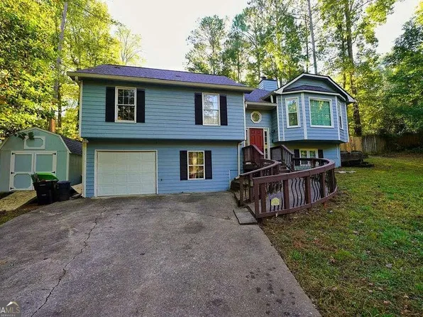 27 Russell Dr, Hiram, GA 30141