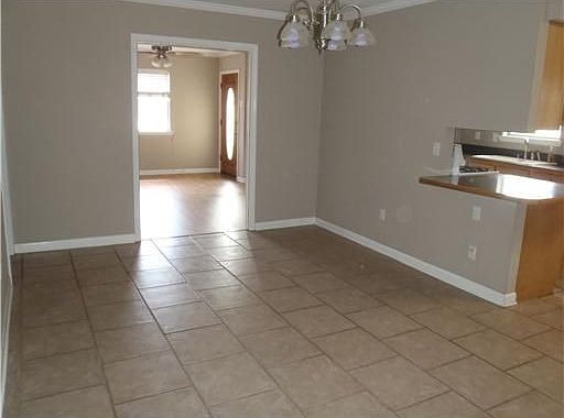5th image of 1600 Belmont Pl