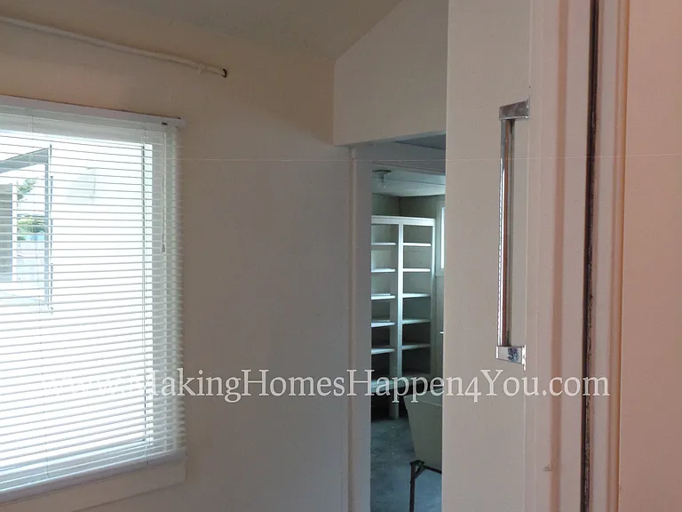 1945 23rd St NE — Photo 40