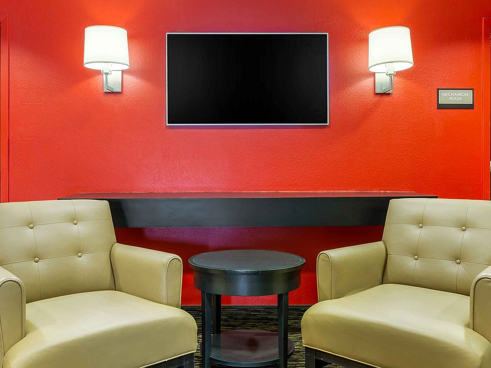 Lobby and Guest Check-in