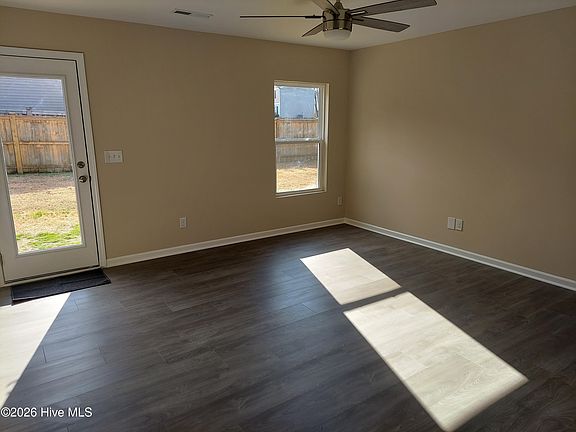 4th image of 118 Fawnbrook Drive