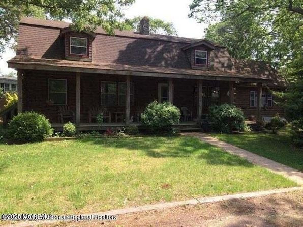 375 Arrowhead Dr