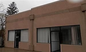 2nd image of 219 W Main St