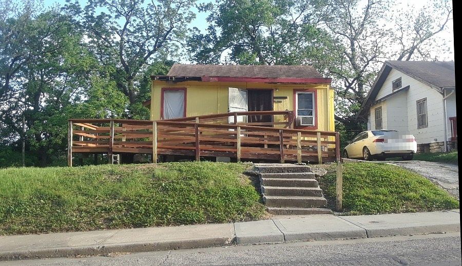 1st image of 3005 E 52nd St