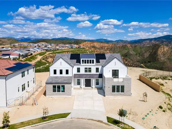 24111 W Corte Escarpa, Valencia, CA 91354