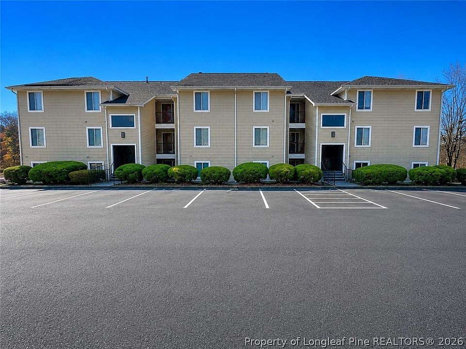 1st image of 3374 Galleria Dr Unit 3