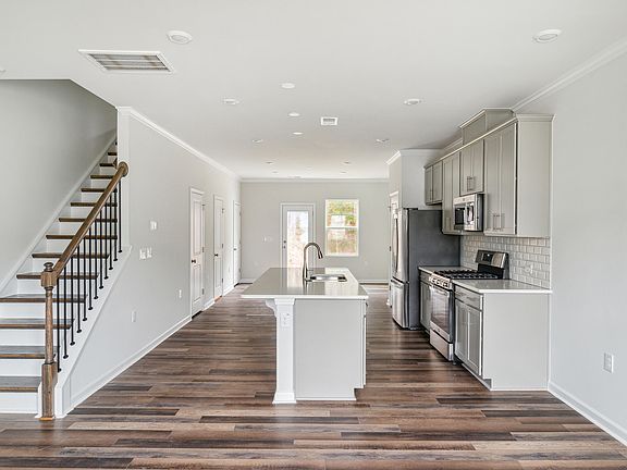 3rd image of 2495 Tonoloway Dr #3