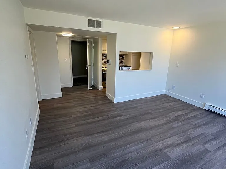 Sycamore Place Apartments — Photo 51