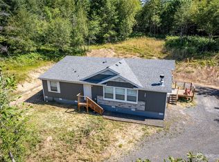 270 Autumn Hills Rd, Kelso, WA 98626