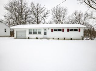 240 W Fancy St, Blanchester, OH 45107