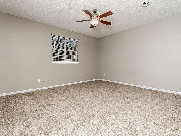 1528 Saint Marys Rd — Photo 17
