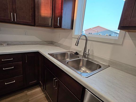 4th image of 1511 Keystone Cir NE