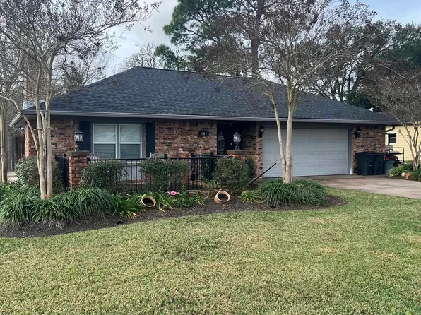 643 Victor Dr, Port Neches, TX 77651