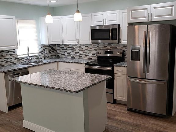 5th image of 12093 Maiden Ln