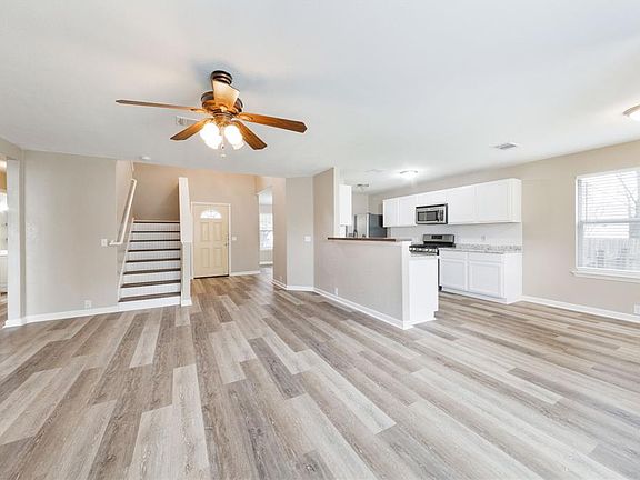 3rd image of 1602 Gouda Ct