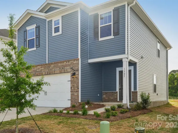 1437 Wildflower St, Newton, NC 28658