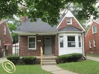 17221 Stahelin Ave photo 1