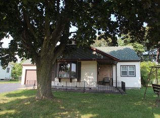 32 Landau Dr, Rochester, NY 14606