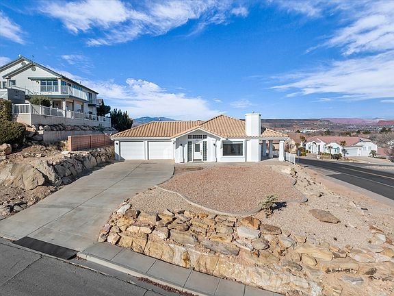 5th image of 2326 S Hillrise Dr