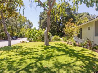 2211 E Woodlyn Rd, Pasadena, CA 91104