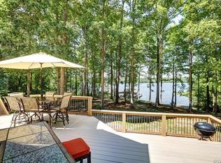 19012 Waterford Dr, Sutherland, VA 23885