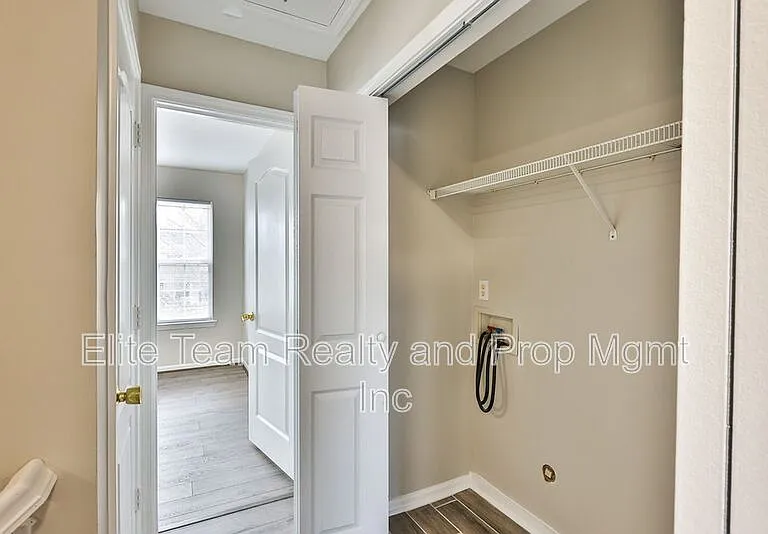 7109 Angela Marie Ct — Photo 30