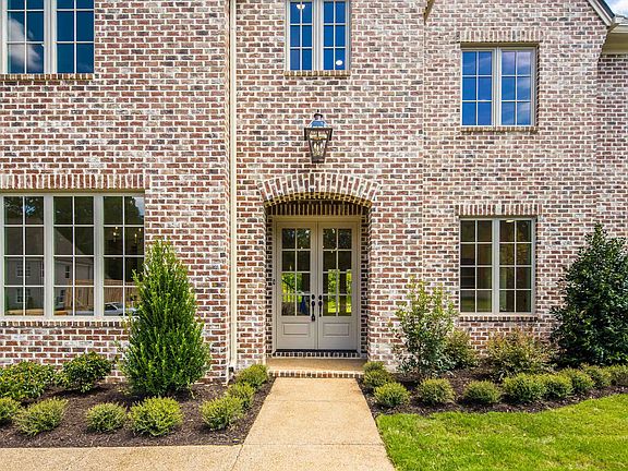 2nd image of 3650 Silver Laurel Dr