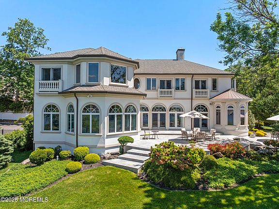 4th image of 1015 Forrest Road
