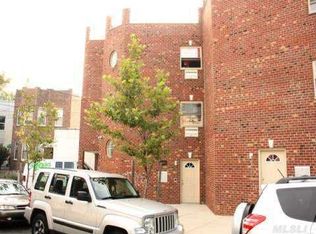 4917 106th St, Corona, NY 11368