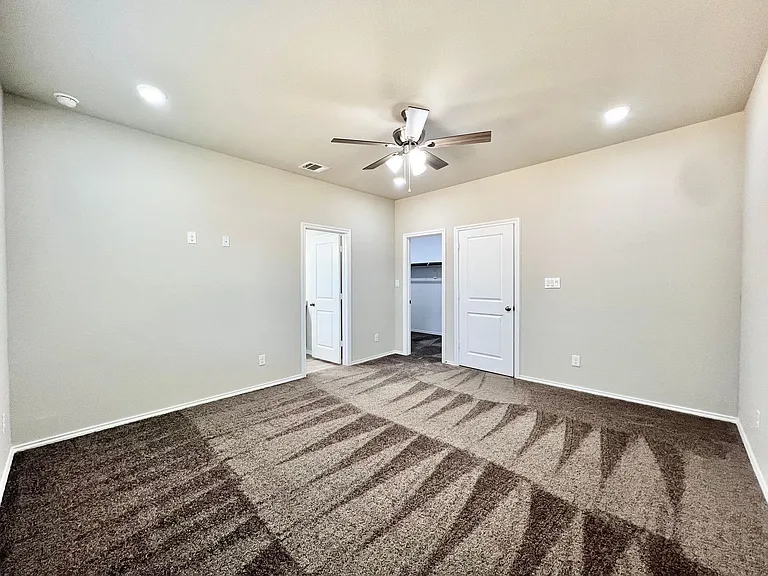3501 NW Renfro St #204 — Photo 29