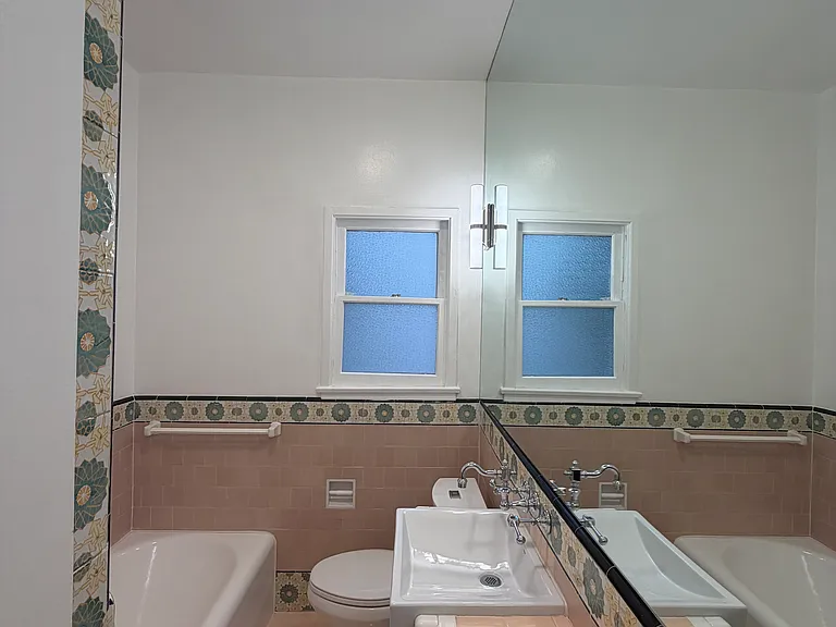 1049 S Orange Grove Ave #1 — Photo 18