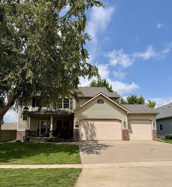 386 W Broadmoor Dr - Property Image