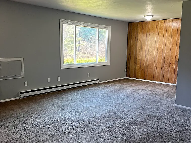 Stonehill Apartments — Photo 17