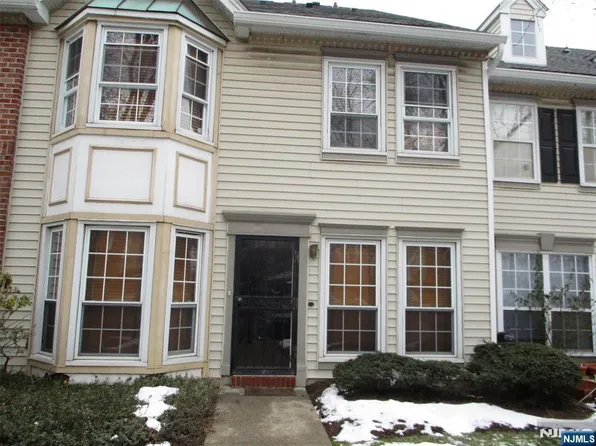 76 Boston St #112, Newark, NJ 07103