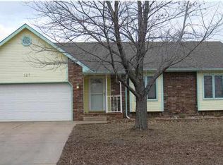 127 E Chestnut Dr, Mulvane, KS 67110