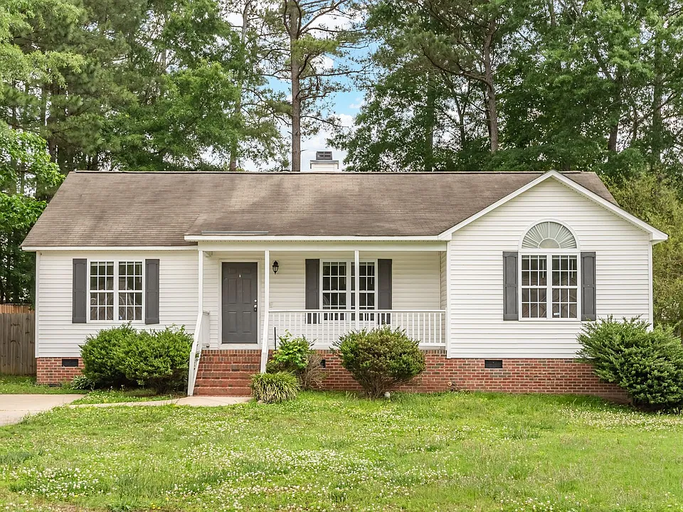 220 Wood Green Dr