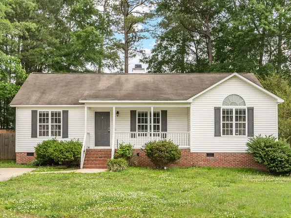 220 Wood Green Dr, Wendell, NC 27591
