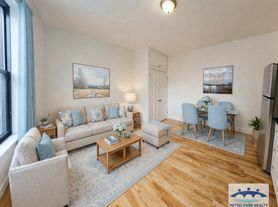 13209 Maple Ave, Flushing, NY