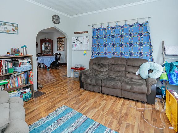 211 E Van Buren St-105