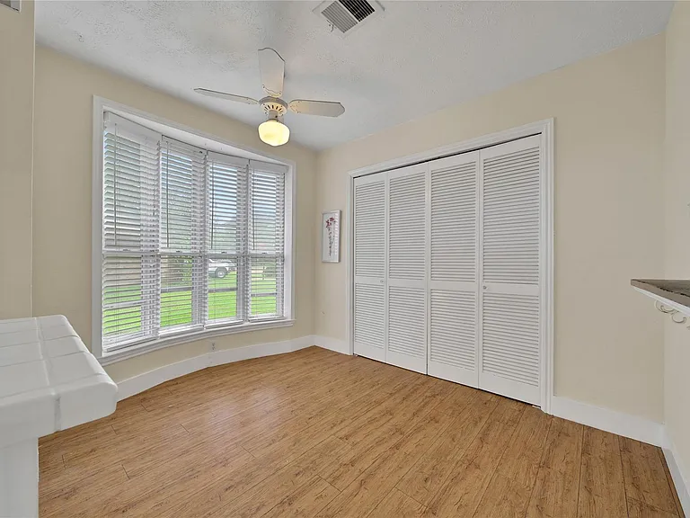 626 Park Knoll Ln — Photo 10