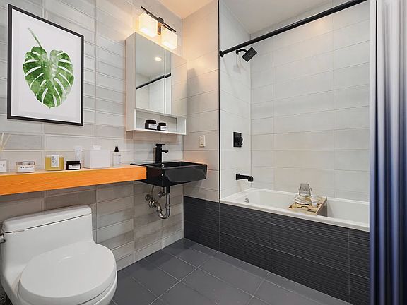 5th image of 987 Willoughby Ave #3F