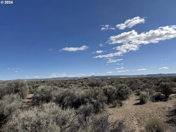 N Star Ln, Christmas Valley, OR 97641
