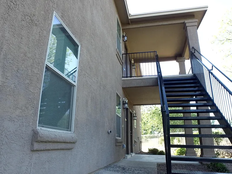 545 East Rd #B — Photo 23