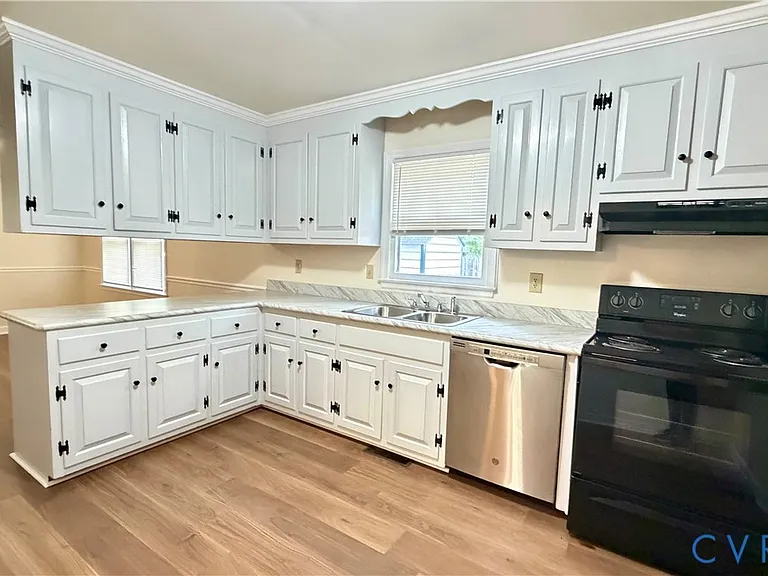 11625 Chester Station Dr — Photo 5