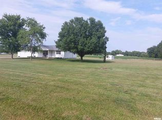 9528 N Monmouth Ln, Mount Vernon, IL 62864