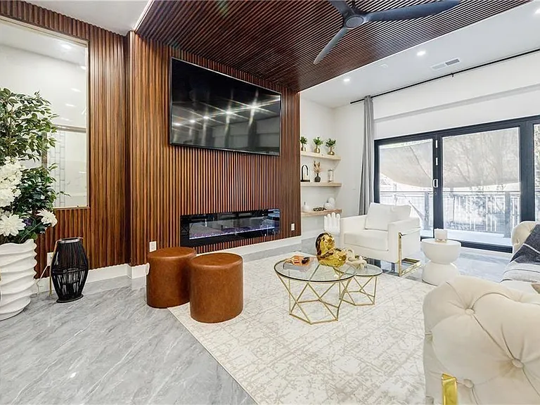 1812 Hunters Gln — Photo 10