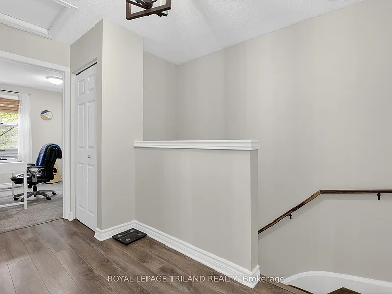 1415 Commissioners Rd W #21 — Photo 20